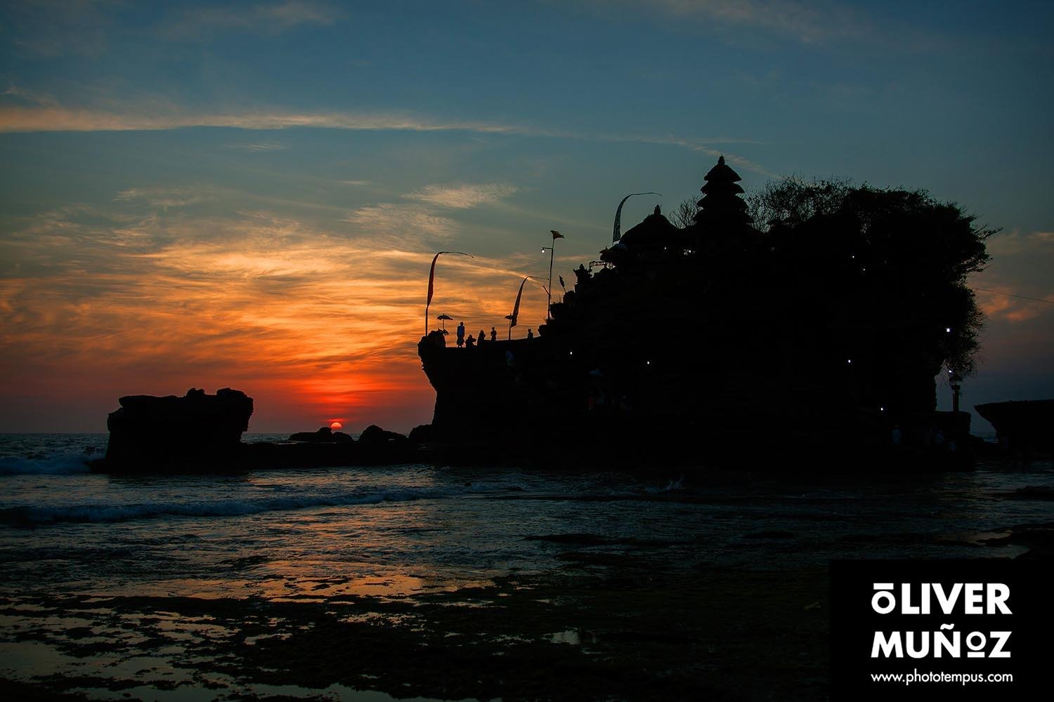 Las fantasticas puestas de sol en Tanah Lot
