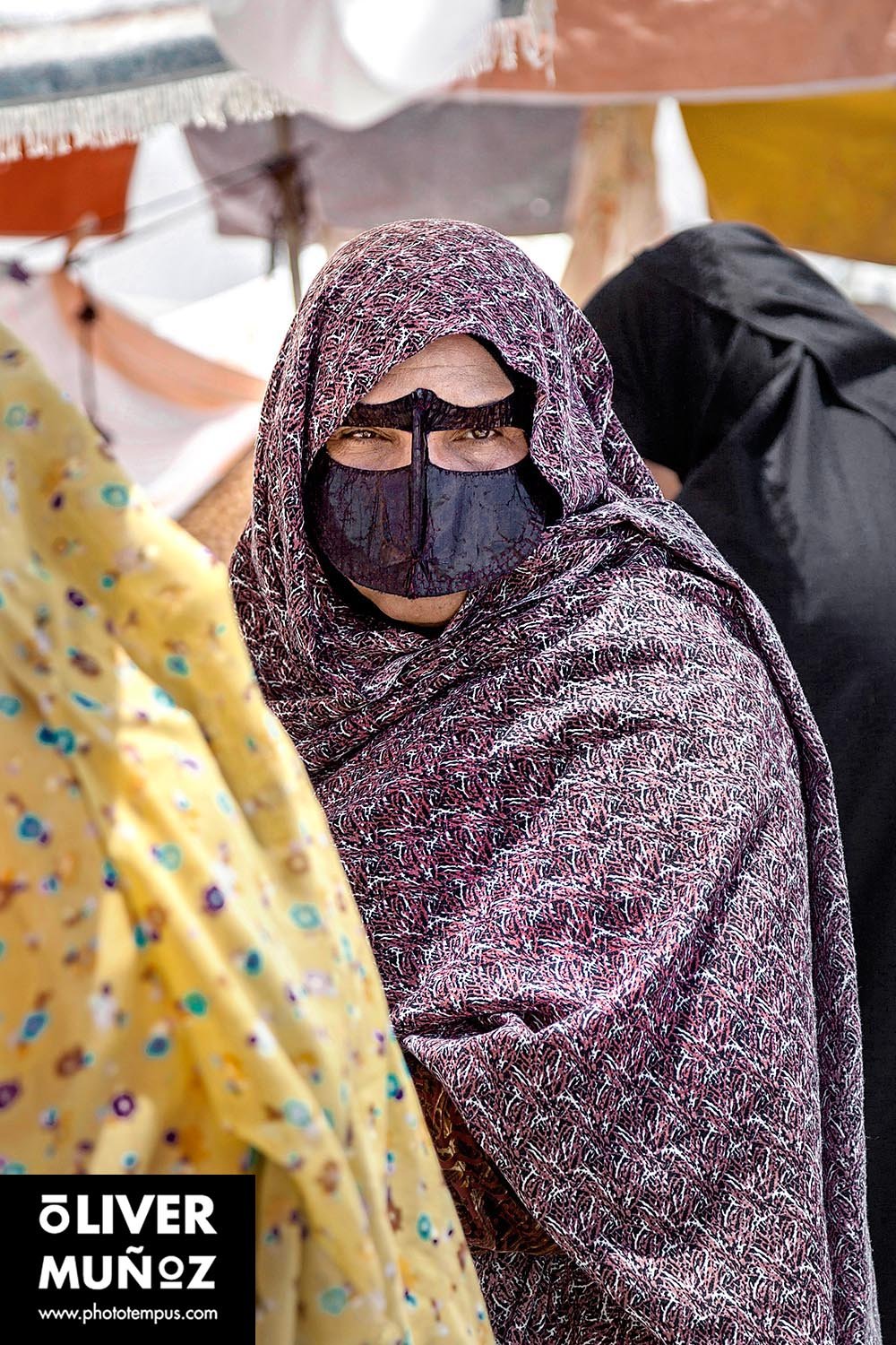 travel trip adventure pictures photographer fotografo fotografia viajes periodismo periodista aventura viaje oliver munoz phototempus retrato portrait muñoztehran isfahan yazd farsi khaju iran persa iman jomeini shahrekord bakhtiari Naqsh-e Jahan hakim ka