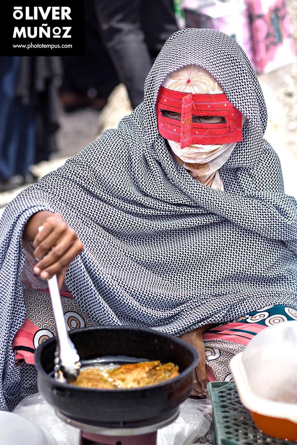 travel trip adventure pictures photographer fotografo fotografia viajes periodismo periodista aventura viaje oliver munoz phototempus retrato portrait muñoztehran isfahan yazd farsi khaju iran persa iman jomeini shahrekord bakhtiari Naqsh-e Jahan hakim ka