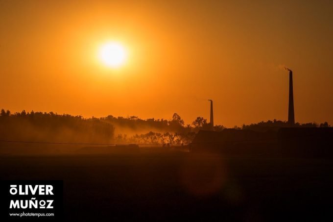 Bangladesch, Kamine, gebratenes Huhn und Gastfreundschaft Bangladesh, chimeneas, pollo frito y hospitalidad